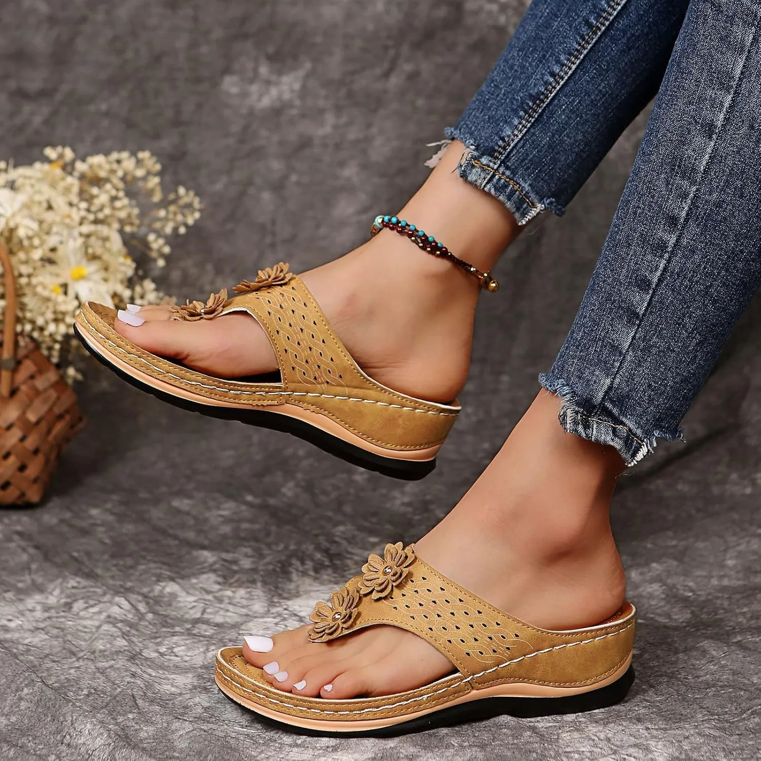 Eduavar Womens Sandals Summer Fashion Walking Slippers Anti-Slip Vintage Slip On Flip Flops Thong Sandals Orthopedic Shoes