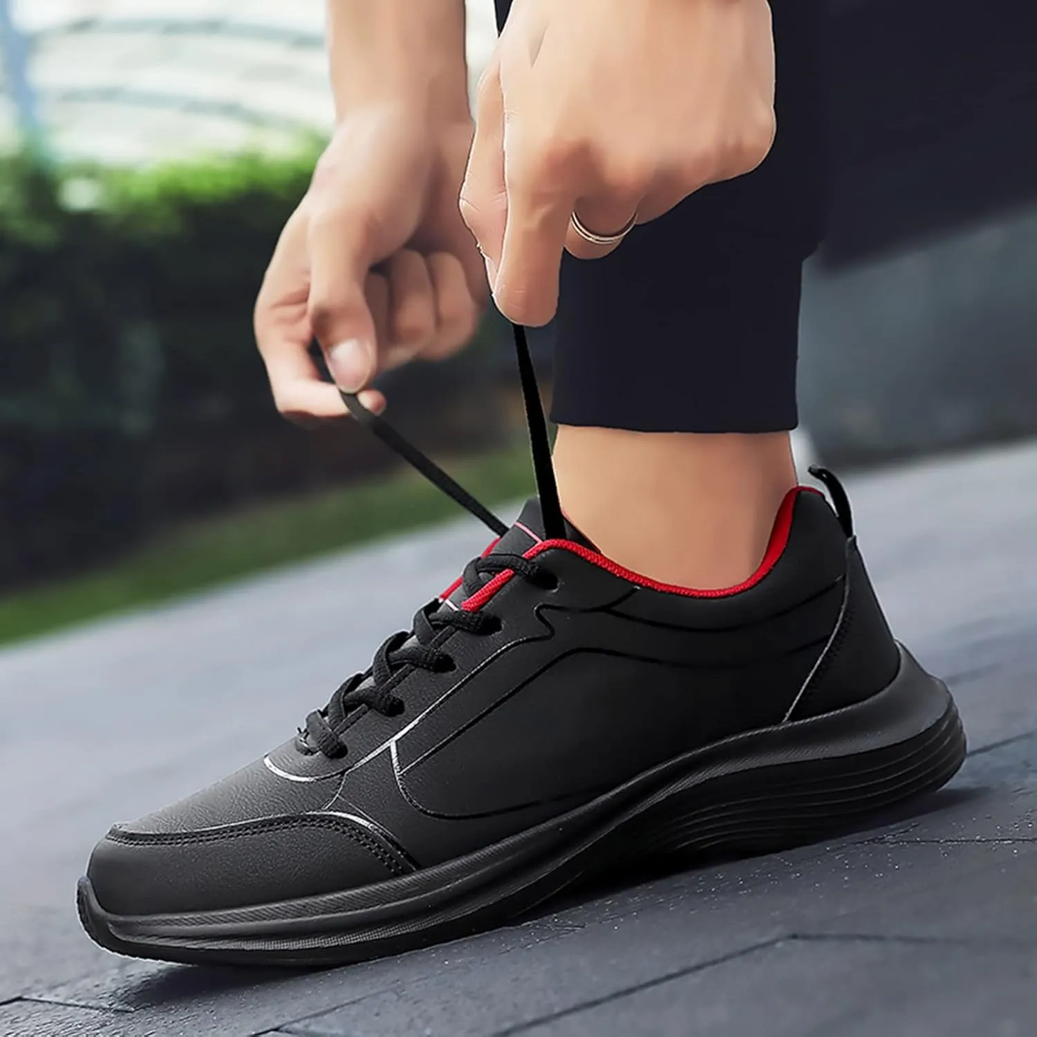 Fashion Men Sports Shoes Flat Non Slip Lace Up Upper Lightweight and Comfortable Mens Club Fashion Sneaker