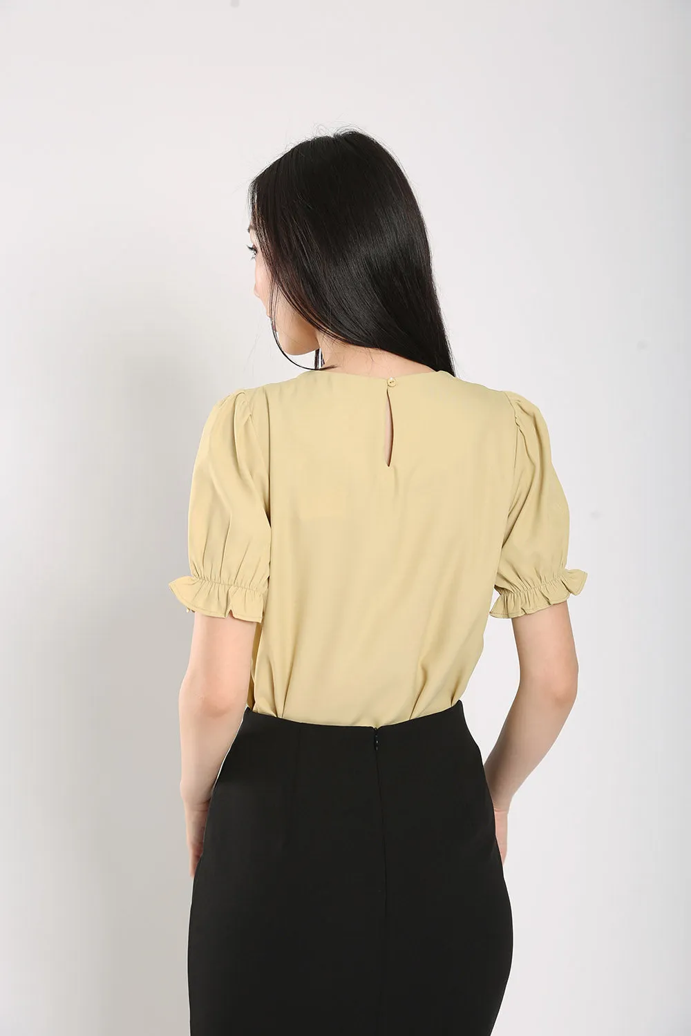 Geia Blouse in Pastel Yellow