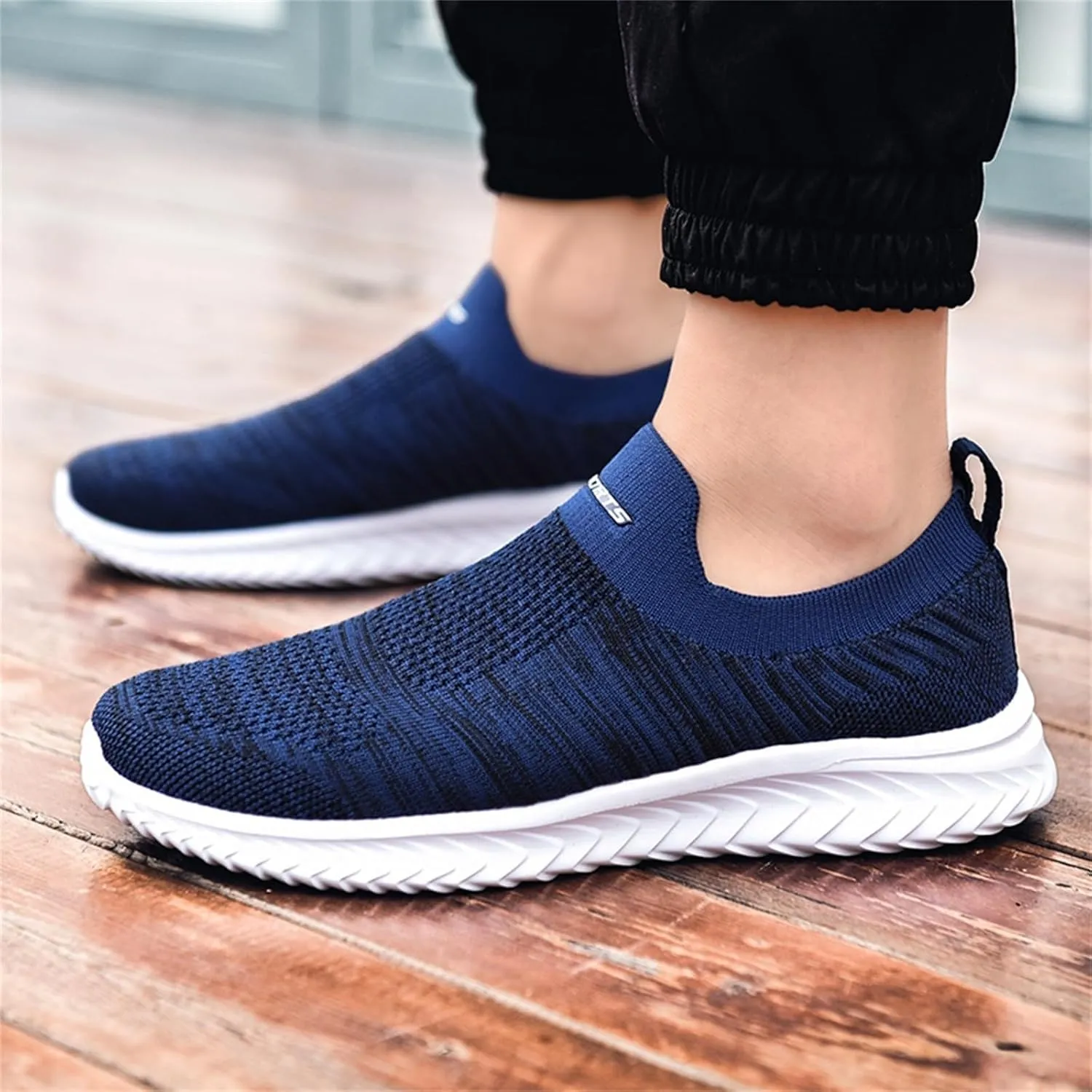 Men's Comfortable Diabetic Shoes Breathable Casual Comfortable Walking Sneaker Convenient Elderly Slip On Shoes