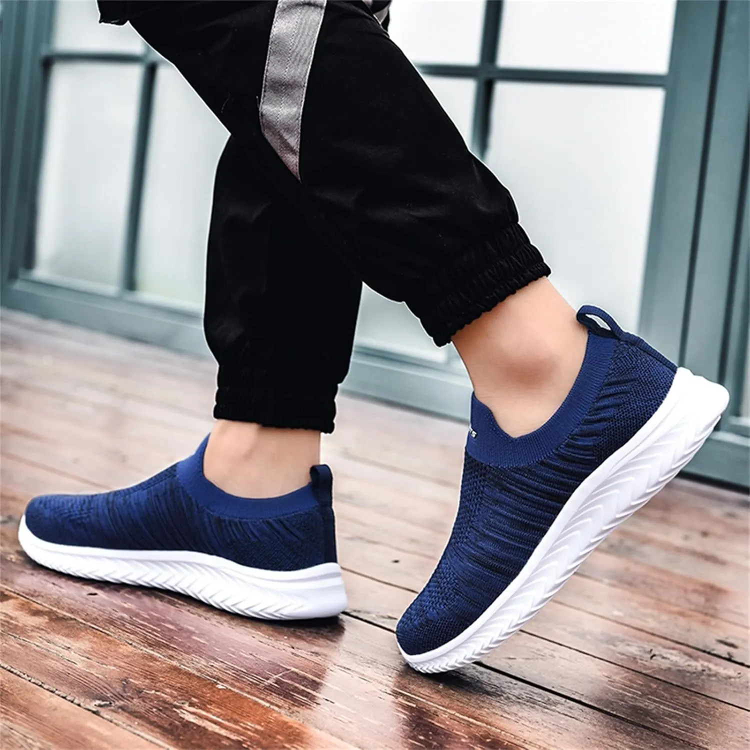 Men's Comfortable Diabetic Shoes Breathable Casual Comfortable Walking Sneaker Convenient Elderly Slip On Shoes