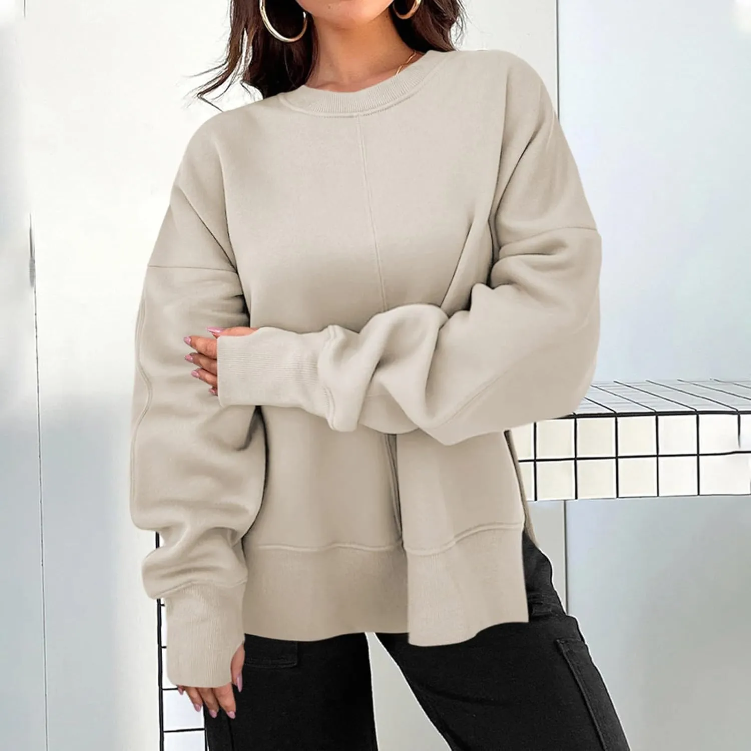 Oversized Crewneck Sweatshirts Women Side Slit Sweatshirt Cute Y2k Tops Preppy Long Sleeve Sweatshirt with Thumb Holes