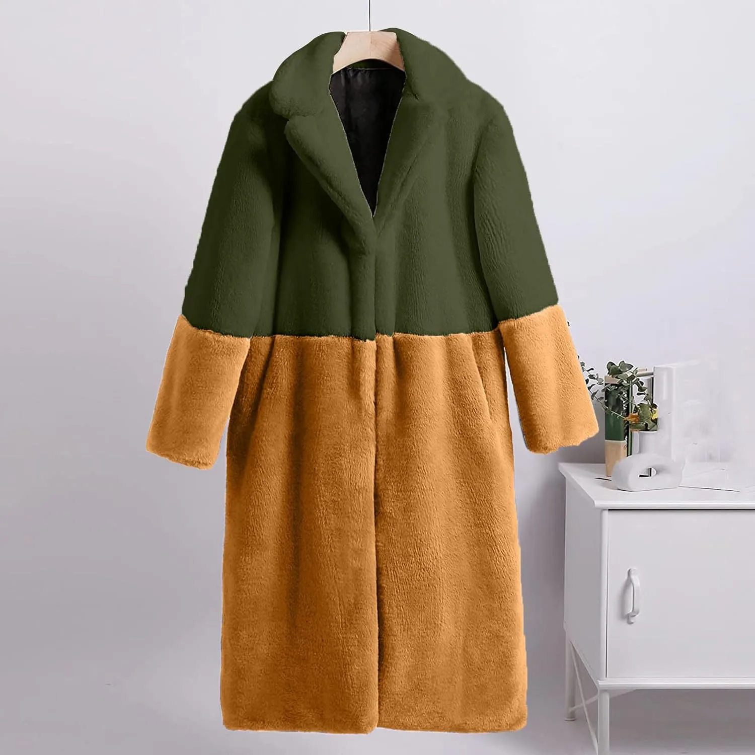 Plus Size Faux Fur Jackets for Women Winter Warm Thermal Shaggy Coats Long Sleeve Notched Lapel Collar Cozy Outwear