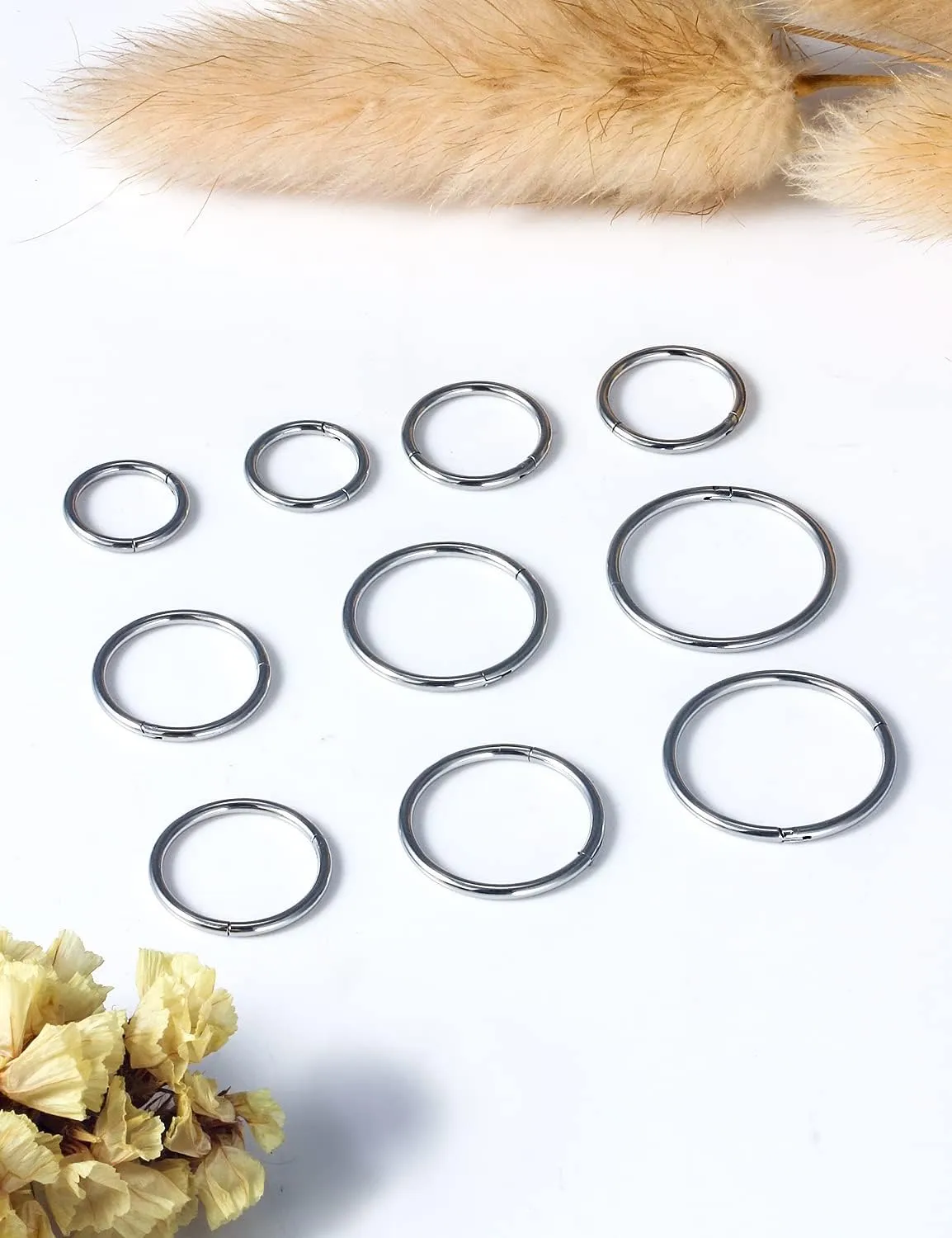 Vsnnsns 14G 16G Septum Nose Rings Hoops Lip Ring Piercing Jewelry 316L Surgical Steel Hinged Segment Clicker Cartilage Tragus Helix Conch Rook Daith Lobe Earrings Hoops Piercing Jewelry for Women Men
