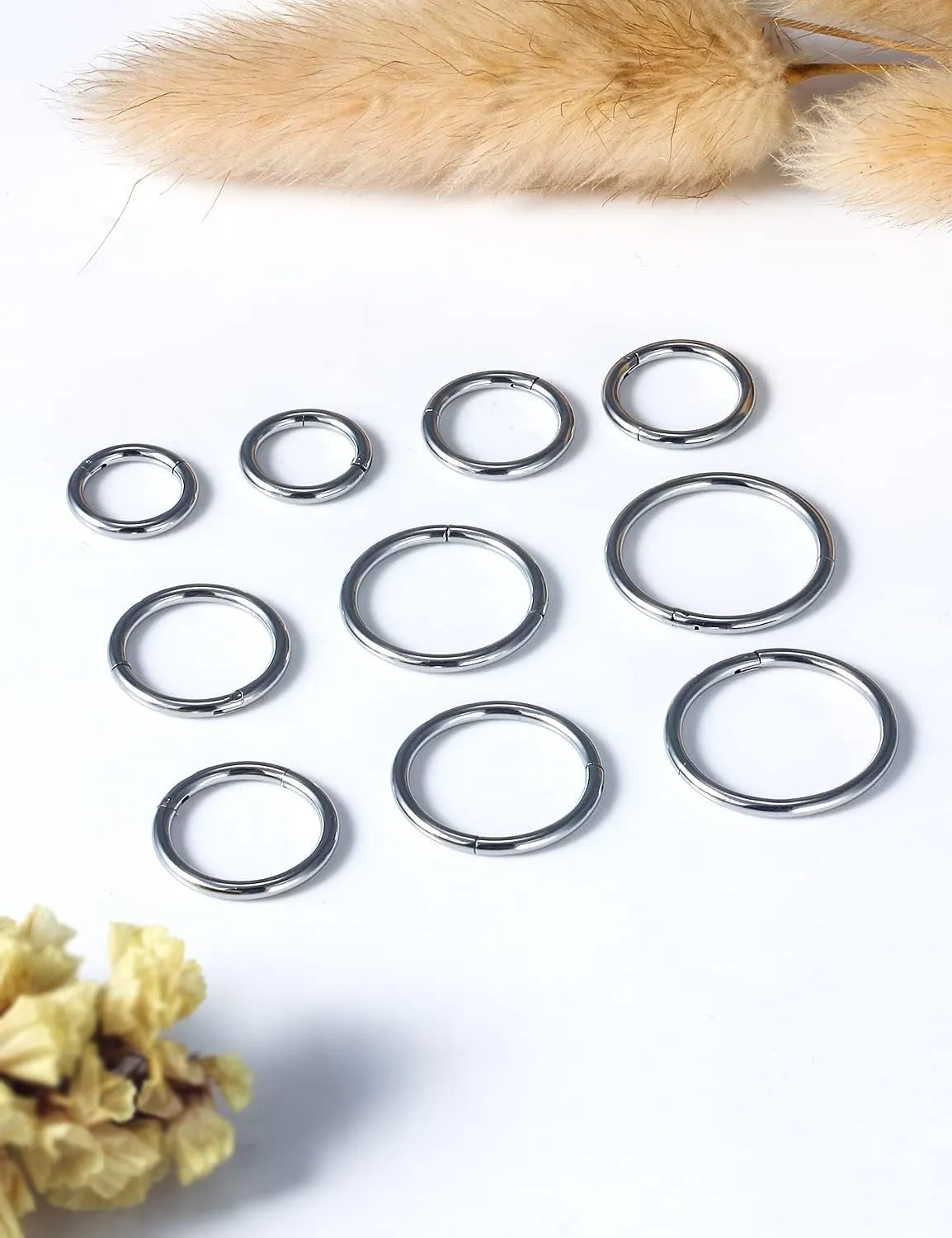 Vsnnsns 14G 16G Septum Nose Rings Hoops Lip Ring Piercing Jewelry 316L Surgical Steel Hinged Segment Clicker Cartilage Tragus Helix Conch Rook Daith Lobe Earrings Hoops Piercing Jewelry for Women Men