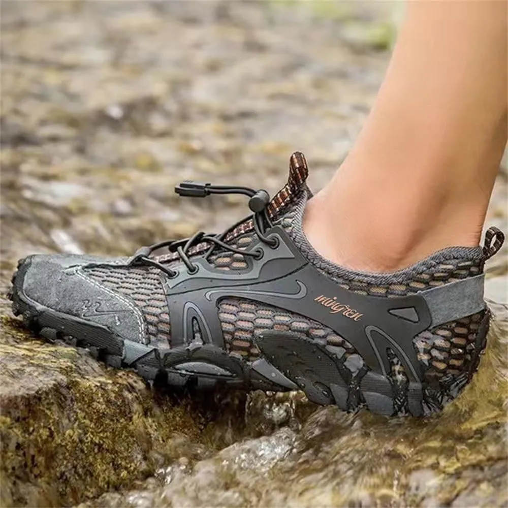 Water Shoes Men Quick Dry Barefoot Aqua Swim River Shoes for Pool Beach Hiking Walking Shoes