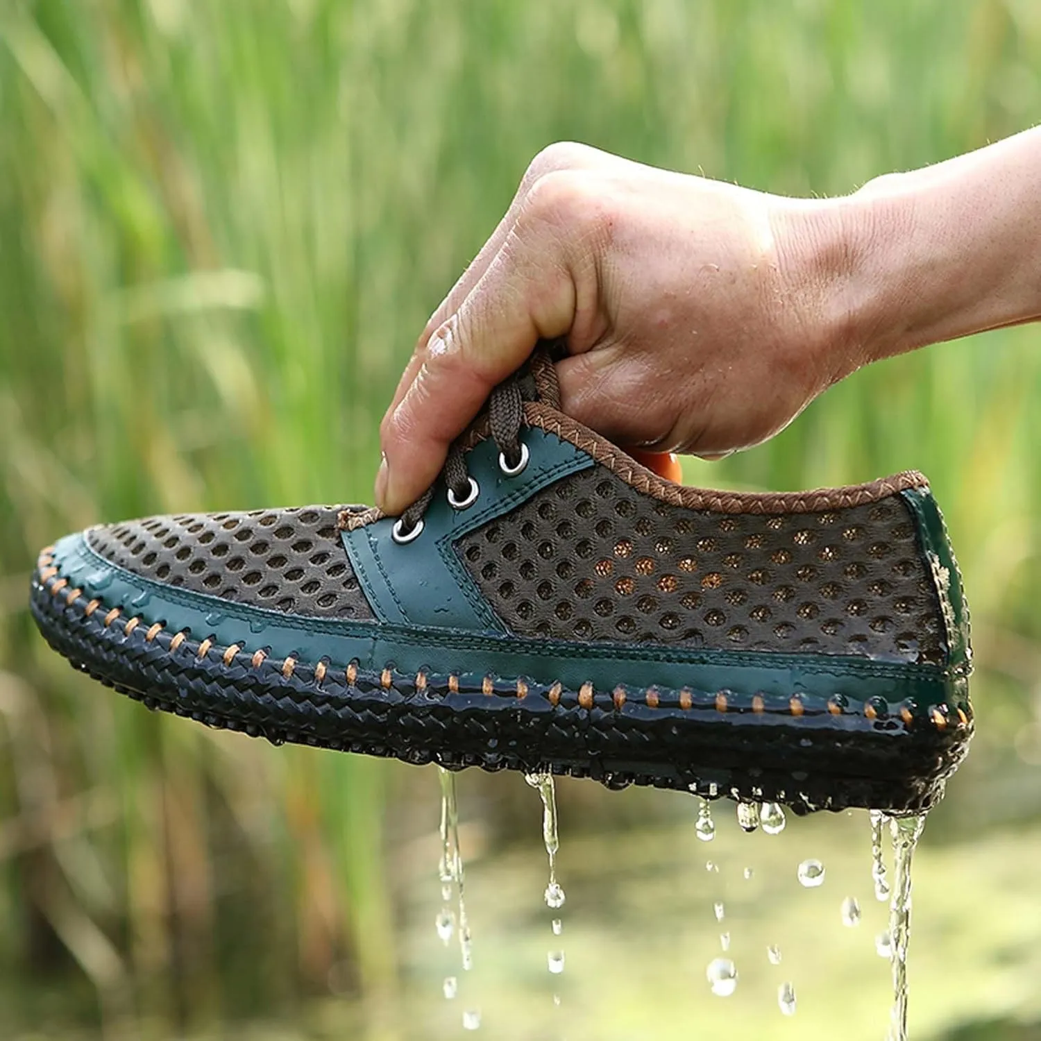 Water Shoes Men's Hiking Shoes Breathable Quick Drying Beach Shoes Travel Camping Adventure Off-Road Sneakers Non-Slip Barefoot Water Sneakers Lightweight Walking Sandals