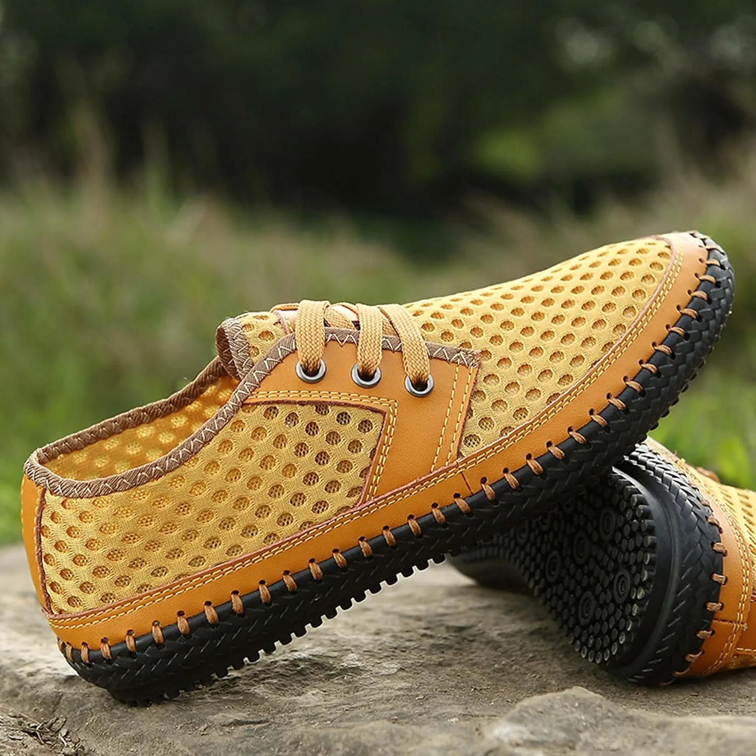 Water Shoes Men's Hiking Shoes Breathable Quick Drying Beach Shoes Travel Camping Adventure Off-Road Sneakers Non-Slip Barefoot Water Sneakers Lightweight Walking Sandals