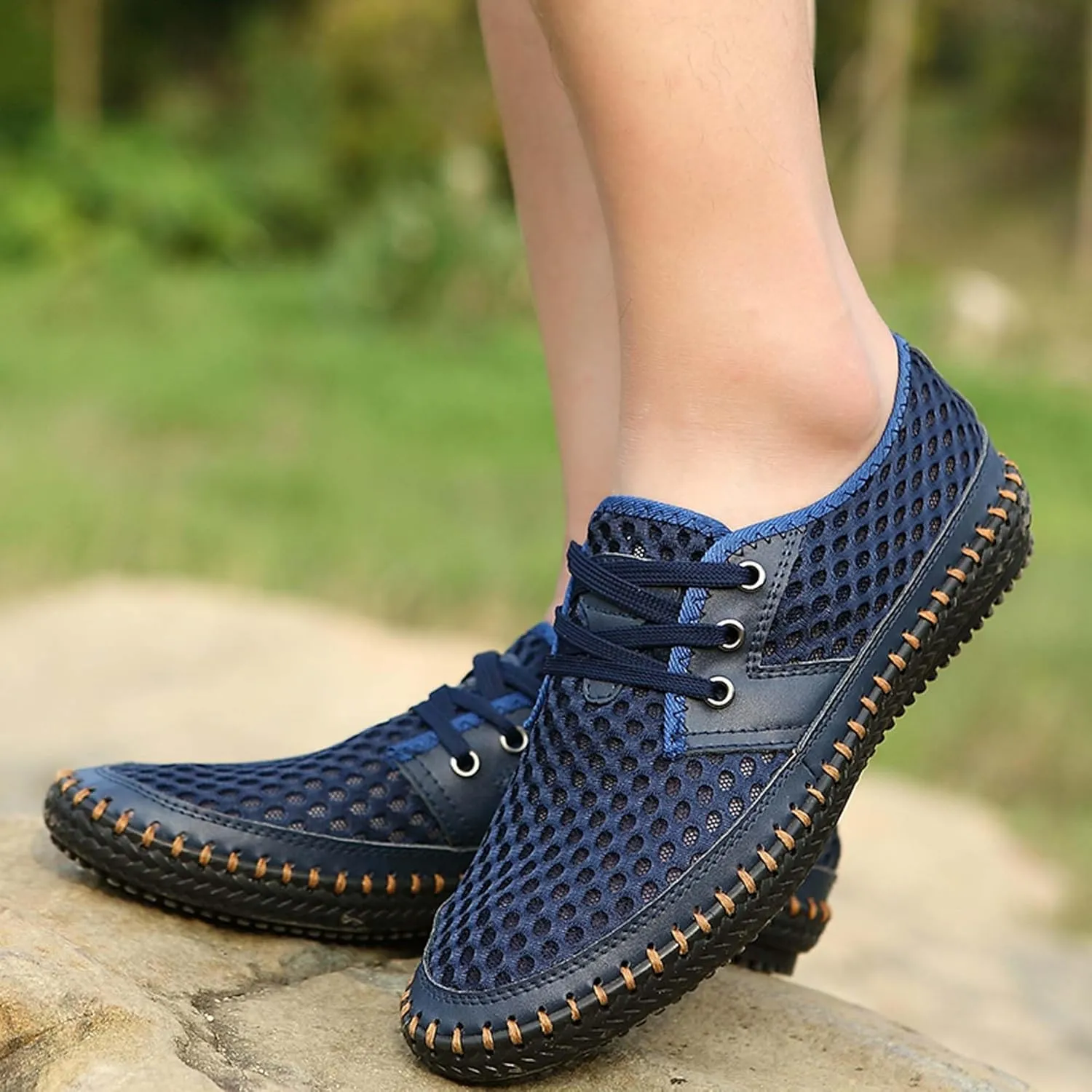 Water Shoes Men's Hiking Shoes Breathable Quick Drying Beach Shoes Travel Camping Adventure Off-Road Sneakers Non-Slip Barefoot Water Sneakers Lightweight Walking Sandals