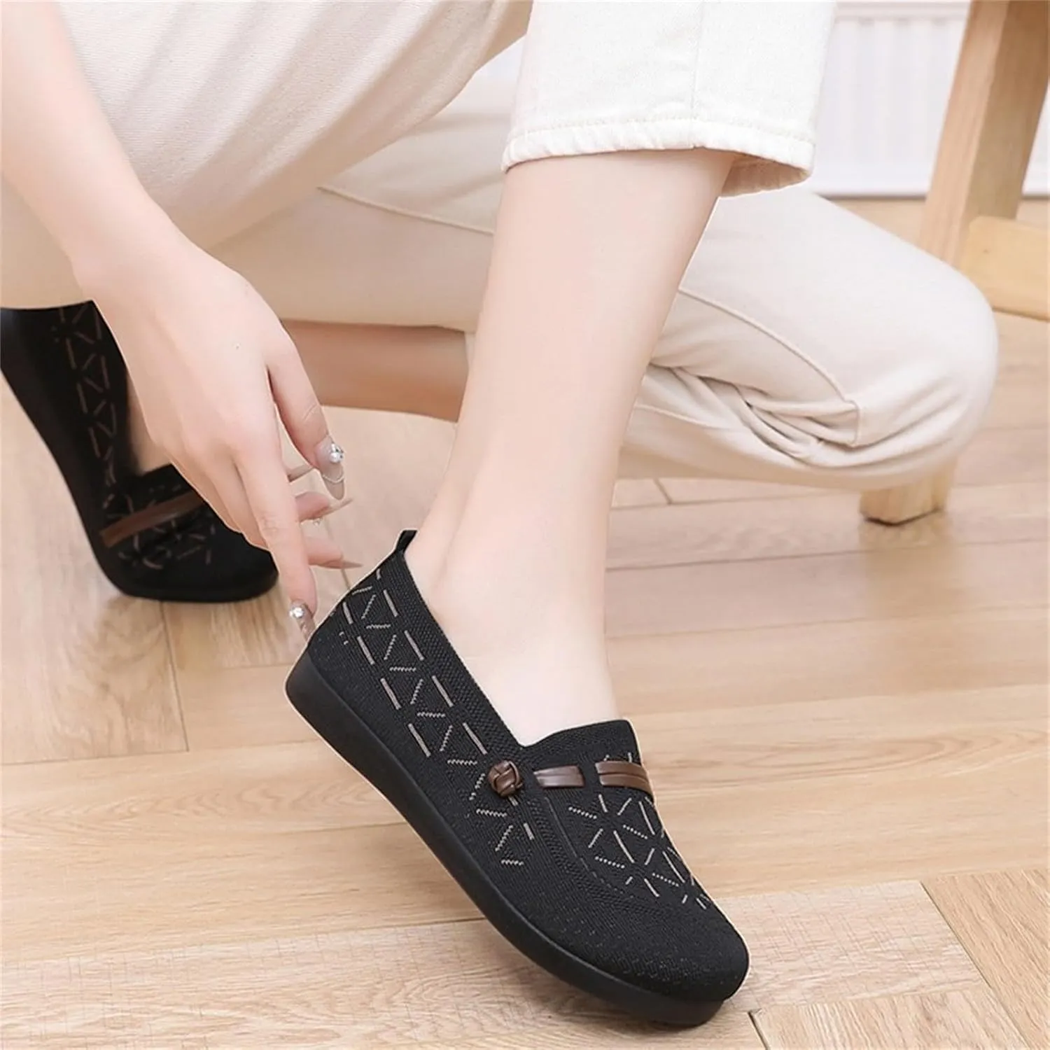 Women's Mesh Casual Shoes Breathable Flying Woven Orthopedic Sneaker Knit Slip On Walking Shoes Wide Width Dressy Flats