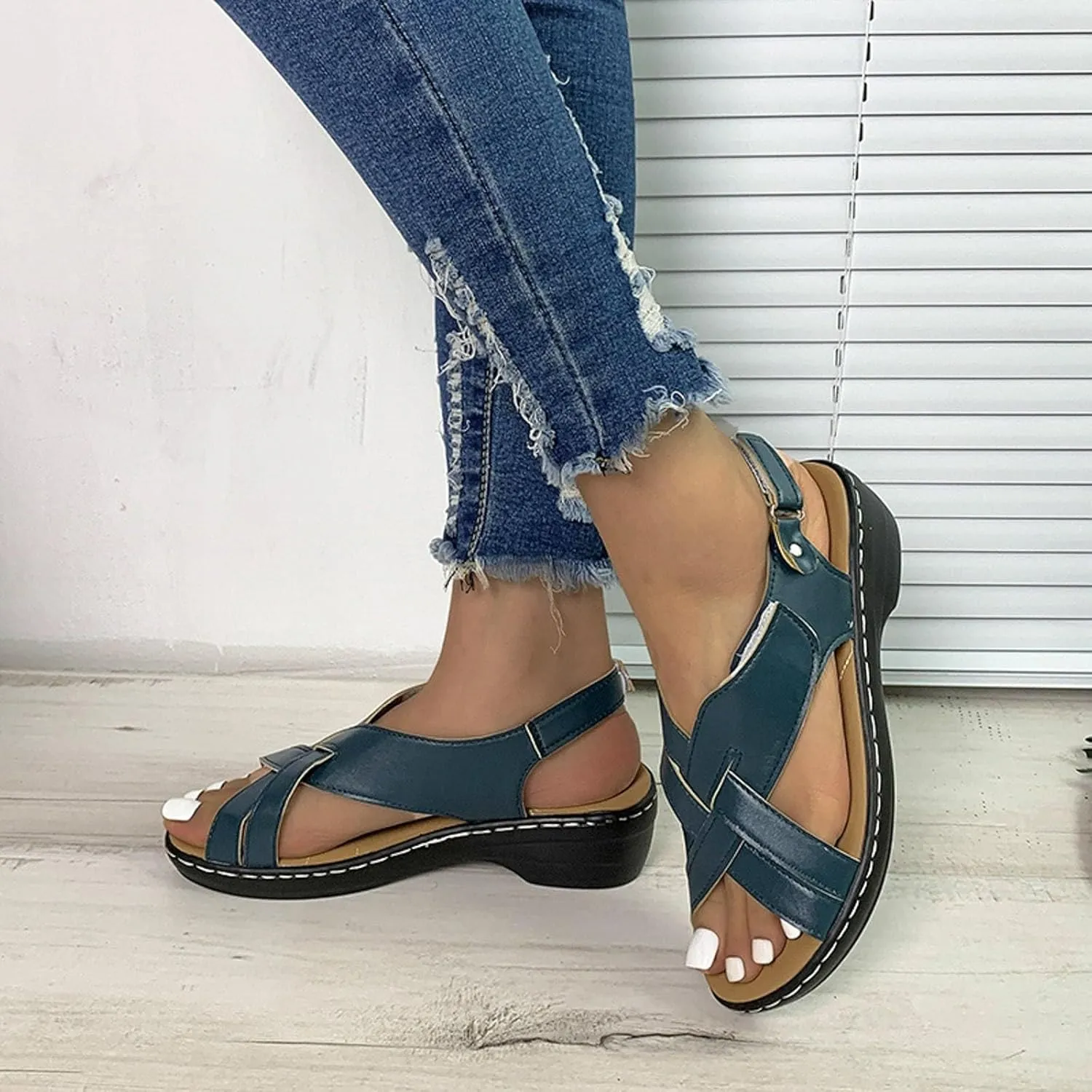 ZSpzx Women's Orthopedic Arch Support Sandals Comfortable for Women Foot Plantar Fasciitis Bunion Slide Open Toe Crisscross Straps Slip On Dressy Summer Adjustable Walking Casual Orthotic Beach Shoes